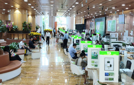 Cân não lãi suất - tỉ giá