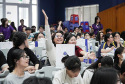 Giảm điểm cộng chứng chỉ ngoại ngữ, quyền lợi thí sinh có bị ảnh hưởng?