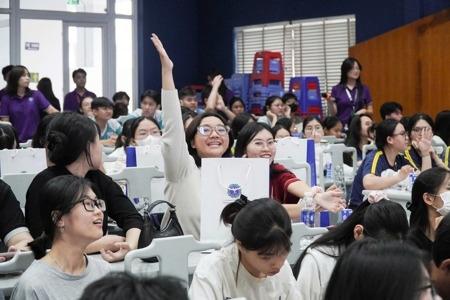 Giảm điểm cộng chứng chỉ ngoại ngữ, quyền lợi thí sinh có bị ảnh hưởng?