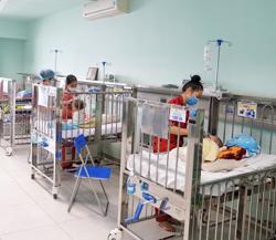 Tay chân miệng tăng nhanh: Cảnh báo biến chứng nặng