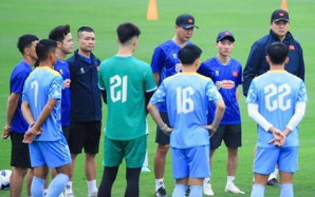 Tuyển Việt Nam tăng 5 bậc FIFA, áp sát Top 100 thế giới