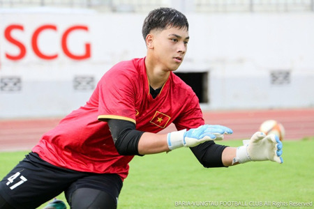 Làn sóng “mở cửa” của bóng đá Việt Nam