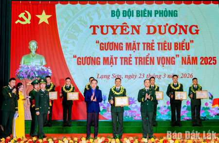 Đắk Lắk có một sĩ quan được tuyên dương gương mặt trẻ tiêu biểu trong lực lượng biên phòng