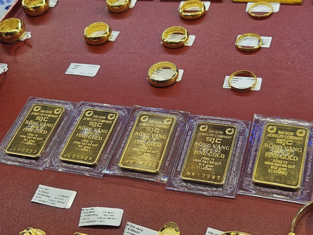 Sáng 26-3, giá vàng miếng SJC, vàng nhẫn biến động mạnh