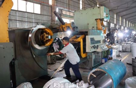 Hỗ trợ công nghệ, nhân lực và tham gia cụm liên kết chuỗi giá trị cho doanh nghiệp nhỏ và vừa