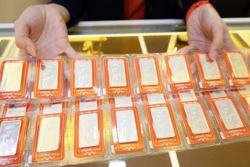 Giá bạc hôm nay 27-3: Người mua "bạc giấy" 120 triệu đồng/kg, lúc nhận chỉ còn 73 triệu đồng