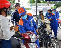 Miễn thuế bảo vệ môi trường, tiêu thụ đặc biệt, VAT với xăng dầu đến ngày 15-4