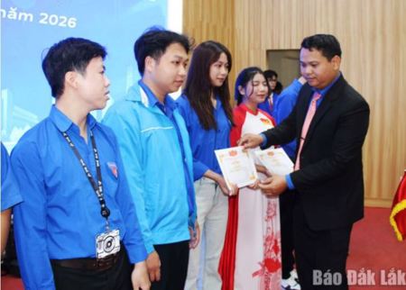 Tuổi trẻ Trường Đại học Tây Nguyên sôi nổi chuỗi hoạt động chào mừng 95 năm Ngày thành lập Đoàn