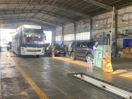 Ồ ạt đưa xe đăng kiểm khí thải