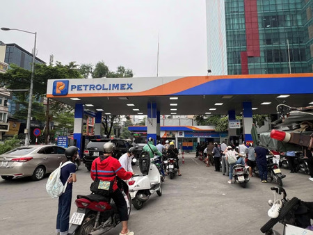 Quyết tâm triển khai sớm xăng E10