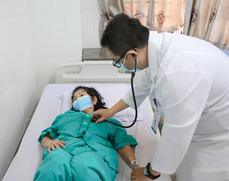 Người nhập viện liên tục tăng sau khi ăn bánh mì tại 1 cơ sở