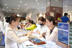 Sáng 4-3, giá vàng miếng SJC, vàng nhẫn rớt 5 triệu đồng/lượng