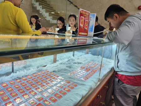 Sáng 5-3, giá vàng miếng SJC mất hơn 6 triệu đồng trong vài ngày