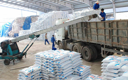 Thị trường phân đạm trước nguy cơ gián đoạn nguồn cung