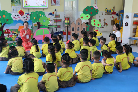 Bảo đảm tính thống nhất, liên thông giữa các cơ sở giáo dục mầm non trong và ngoài công lập