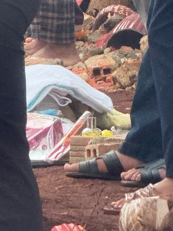 Phát hiện thi thể trẻ sơ sinh tại bãi đất trống