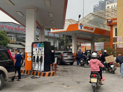 Giá xăng dầu biến động bất thường, đề xuất tăng 20% trở lên trong 1 tháng sẽ dùng Quỹ Bình ổn giá