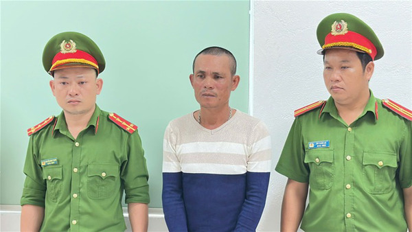 Xô xát trong lúc đánh ghen, một người nguy kịch