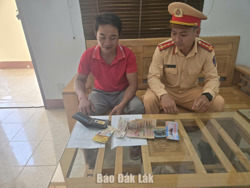 Người dân viết thư cảm ơn lực lượng cảnh sát giao thông