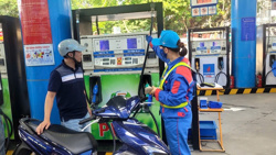 Xăng E10 sắp thay xăng khoáng, Bộ Công Thương nói gì về tính tương thích với xe máy, ô tô?