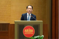 Vì sao giấy khai sinh, chứng nhận kết hôn phải do lãnh đạo UBND cấp xã ký mà không được ủy quyền?