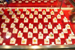 Sáng 16-4, giá vàng miếng SJC, vàng nhẫn giảm tiếp