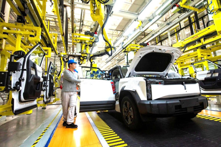 Vì sao Bộ Tài chính đề xuất gia hạn thuế tiêu thụ đặc biệt với xe động cơ dưới 24 chỗ chạy bằng pin?