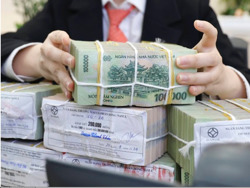 Lãi suất tiết kiệm vẫn neo cao sau văn bản chấn chỉnh của Ngân hàng Nhà nước