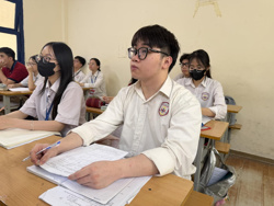 Học sinh lớp 12 “chạy nước rút” trước kỳ thi tốt nghiệp THPT nhiều thay đổi