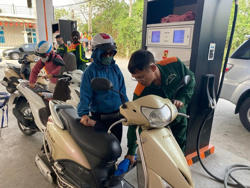 Giá xăng dầu mới nhất áp dụng từ 15 giờ ngày 29-4