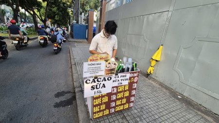 Tìm cách hạ nhiệt giá hàng hóa