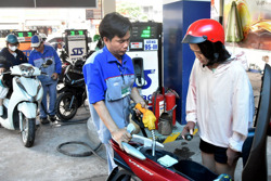 Bộ Công Thương theo sát diễn biến giá xăng dầu để điều hành phù hợp