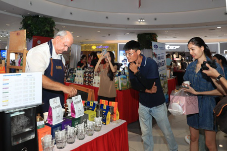 Không thể mãi xuất khẩu cà phê thô: Cần chiến lược bài bản