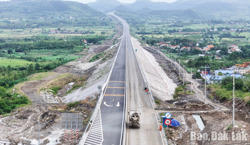 Đẩy nhanh tiến độ các dự án, bứt phá tăng trưởng