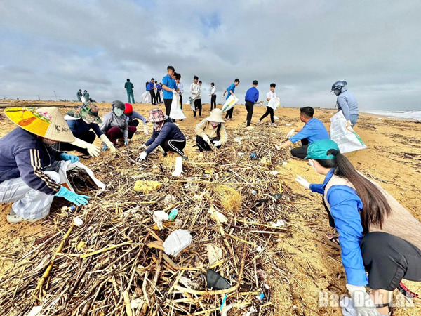 Phụ nữ Đắk Lắk lan tỏa lối sống xanh