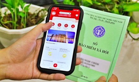 Người dân có thể dùng sổ bảo hiểm xã hội điện tử thay bản giấy