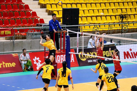 Giải bóng chuyền hạng A toàn quốc 2026: Đắk Lắk lội ngược dòng, thắng trận ra quân
