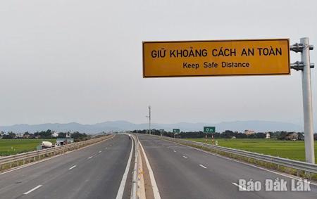 Từ 30/4, thông xe nhiều đoạn tuyến cao tốc Bắc Nam đoạn qua Đắk Lắk