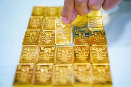 Giá vàng hôm nay 25-5: Vừa mở cửa, vàng, bạc đồng loạt bật tăng