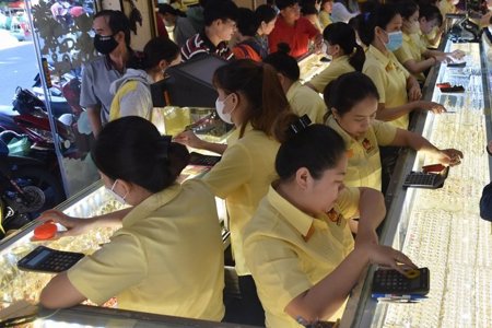 Giá vàng hôm nay 27-5: Đảo chiều sụt giảm