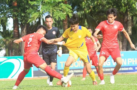Giải bóng đá hạng Nhì quốc gia 2026: Đắk Lắk buộc đội đầu bảng chia điểm