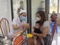 Nắng nóng, nguy cơ dịch chồng dịch ở trẻ nhỏ