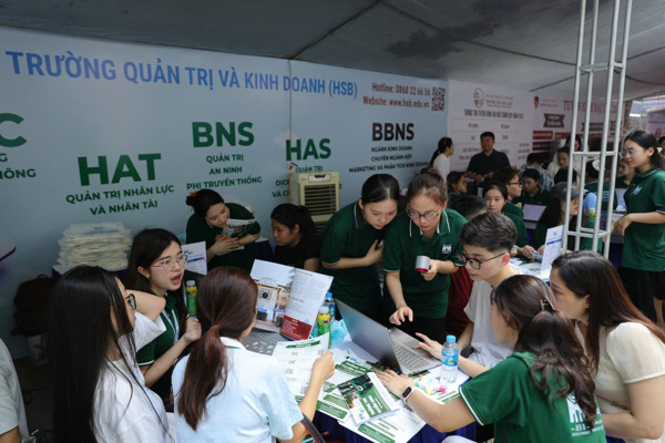 Mức thu học phí đại học mới năm 2026