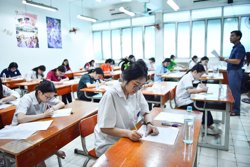 Chấm thi môn Ngữ văn: Làm thế nào để công bằng?