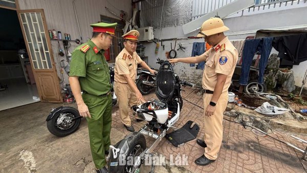 Phát hiện thiếu niên 15 tuổi "độ chế" xe đạp điện từ 40 đến 100 km/giờ