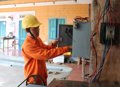 “Bắt bệnh” tiền điện tăng cao mùa nắng nóng