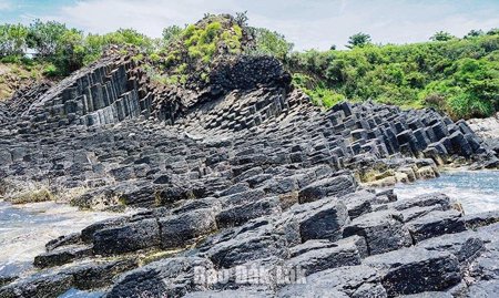 Nâng cao nhận thức về Công viên địa chất Phú Yên