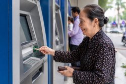 Từ 1-7, lương hưu, trợ cấp tăng 8%: Lịch chi trả ra sao?