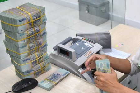 Chấn chỉnh việc tăng lãi suất huy động
