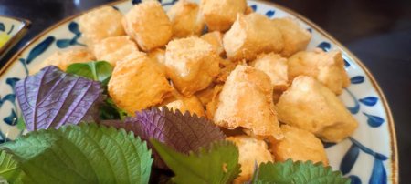 Giá cả leo thang, nỗi lo đè nặng vai người nội trợ